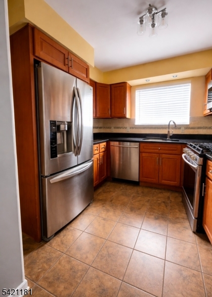 The Pointe at Galloping Hil - Residential