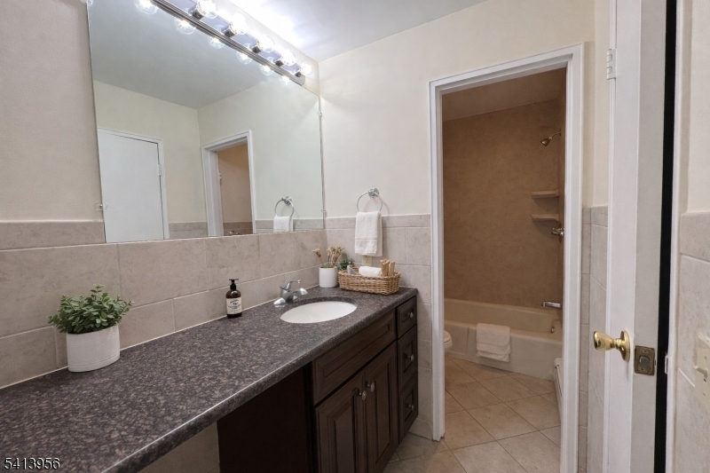 Jefferson Gardens - Residential Lease