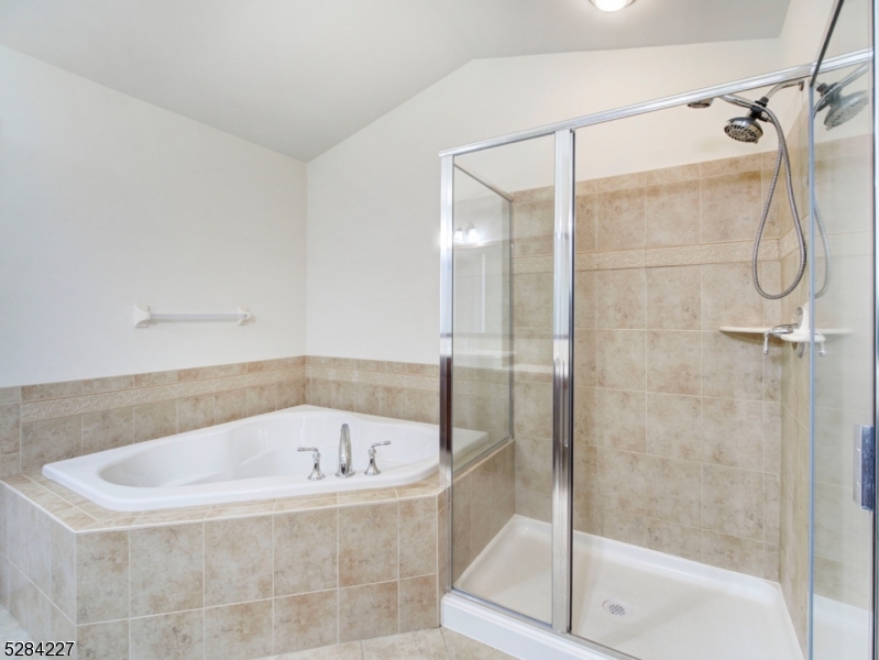 Morris Chase - Residential Lease