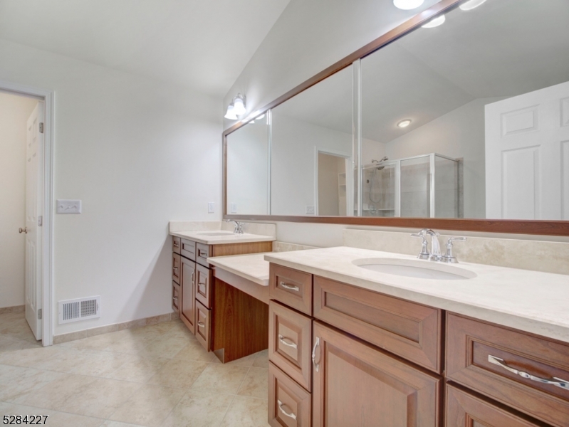 Morris Chase - Residential Lease