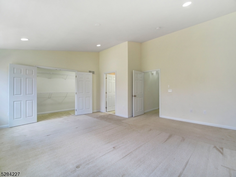 Morris Chase - Residential Lease