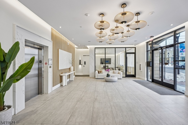 The Summit Estates - Residential Lease