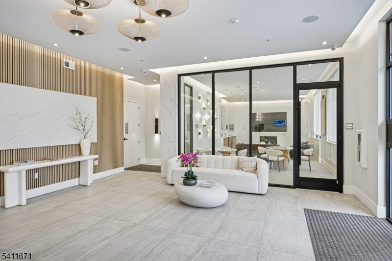 The Summit Estates - Residential Lease