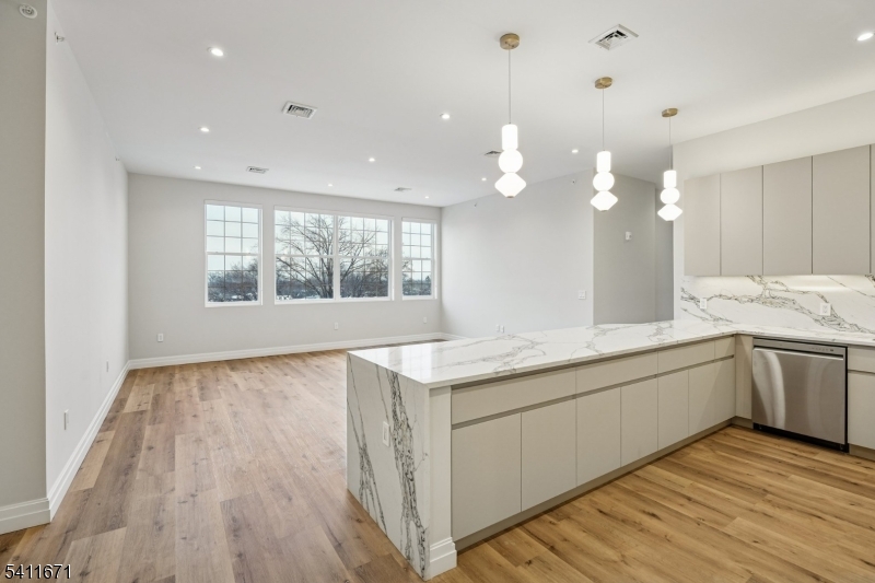 The Summit Estates - Residential Lease