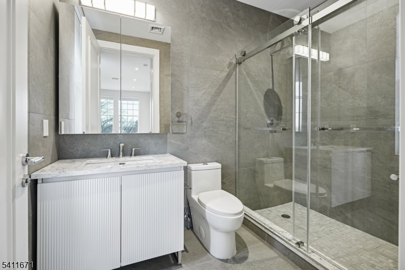 The Summit Estates - Residential Lease