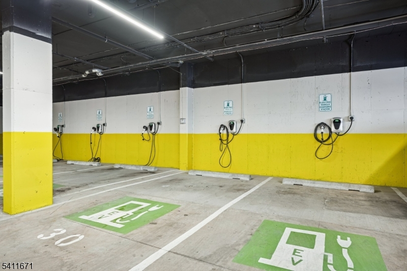 The Summit Estates - Residential Lease