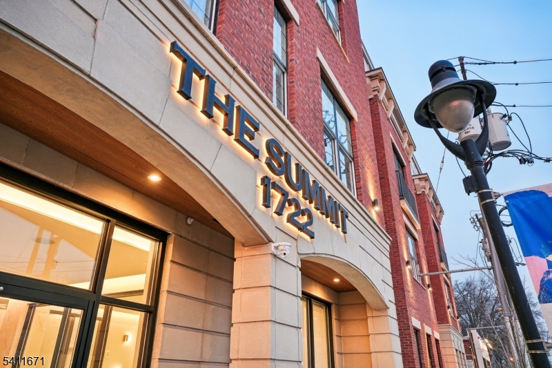 The Summit Estates - Residential Lease