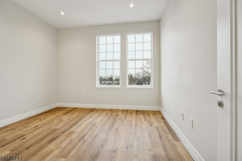 The Summit Estates - Residential Lease