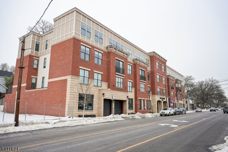 The Summit Estates - Residential Lease