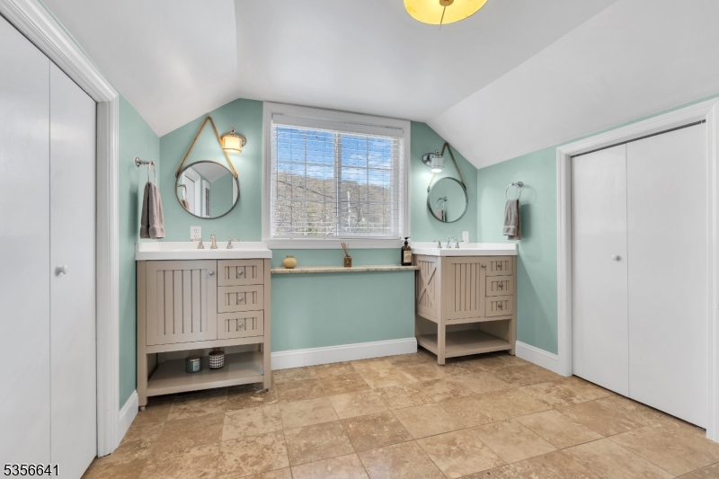 Main Lake - Residential