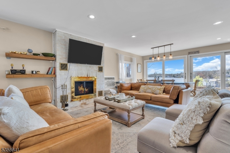 Main Lake - Residential