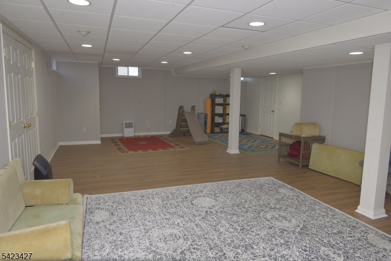 Greenwich Chase - Residential