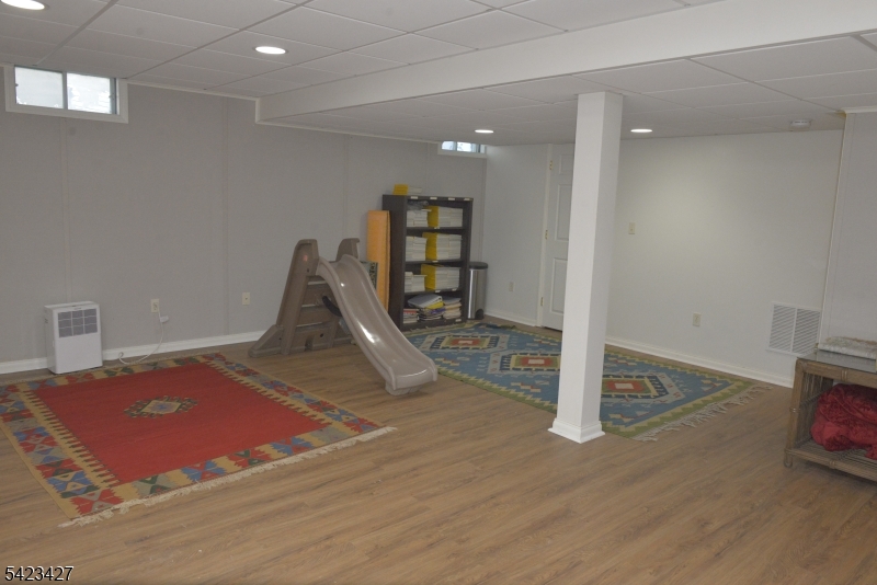 Greenwich Chase - Residential