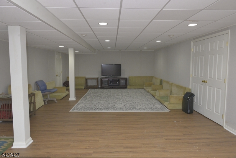 Greenwich Chase - Residential