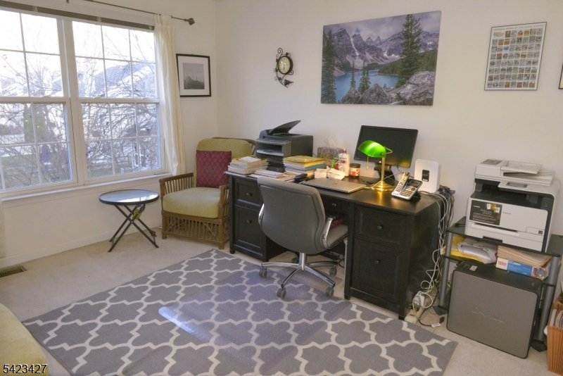 Greenwich Chase - Residential