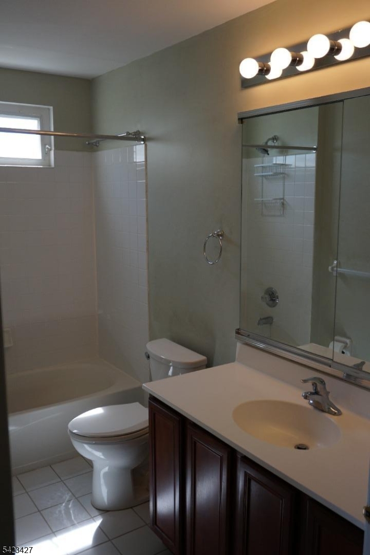 Greenwich Chase - Residential