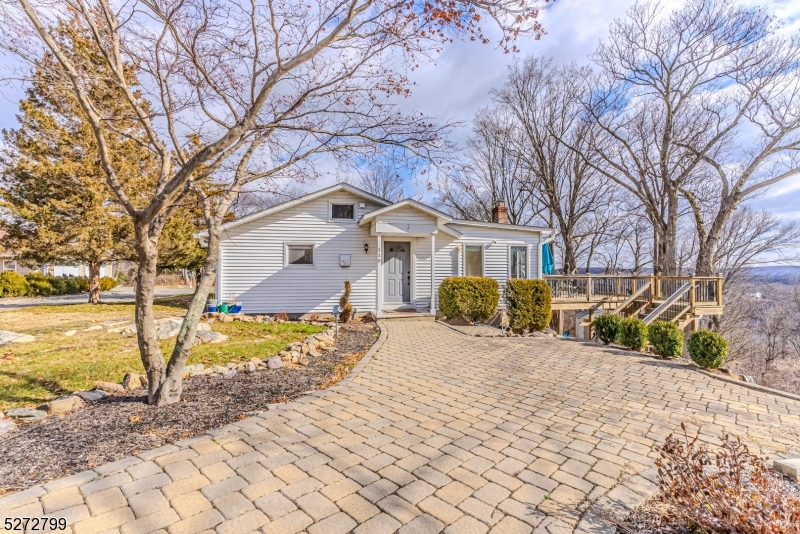 110 HILLCREST DRIVE