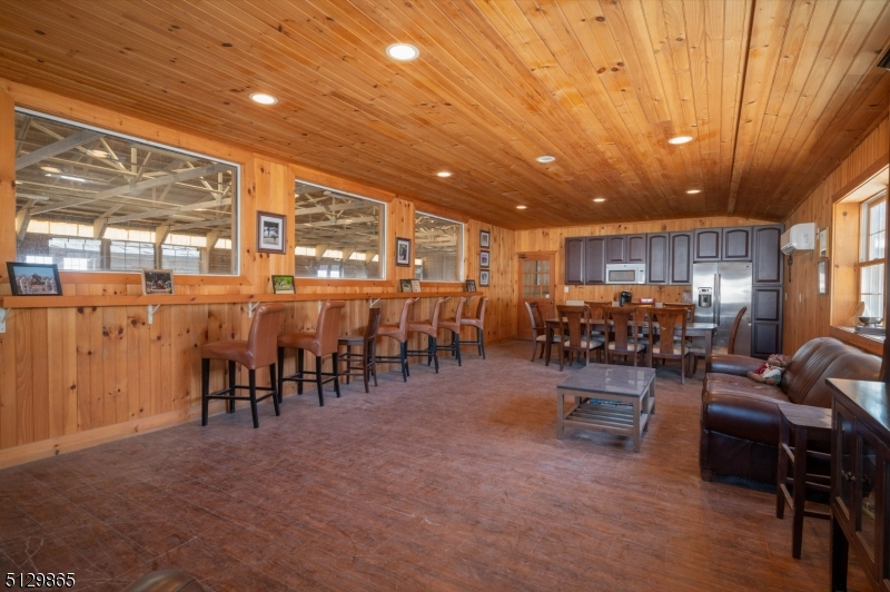 Greendell horse farms - Residential