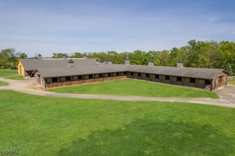 Greendell horse farms - Residential