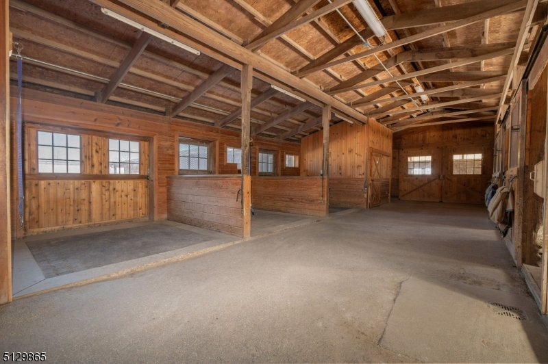 Greendell horse farms - Residential