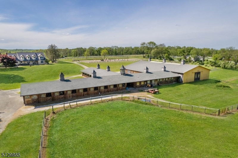 Greendell horse farms - Residential