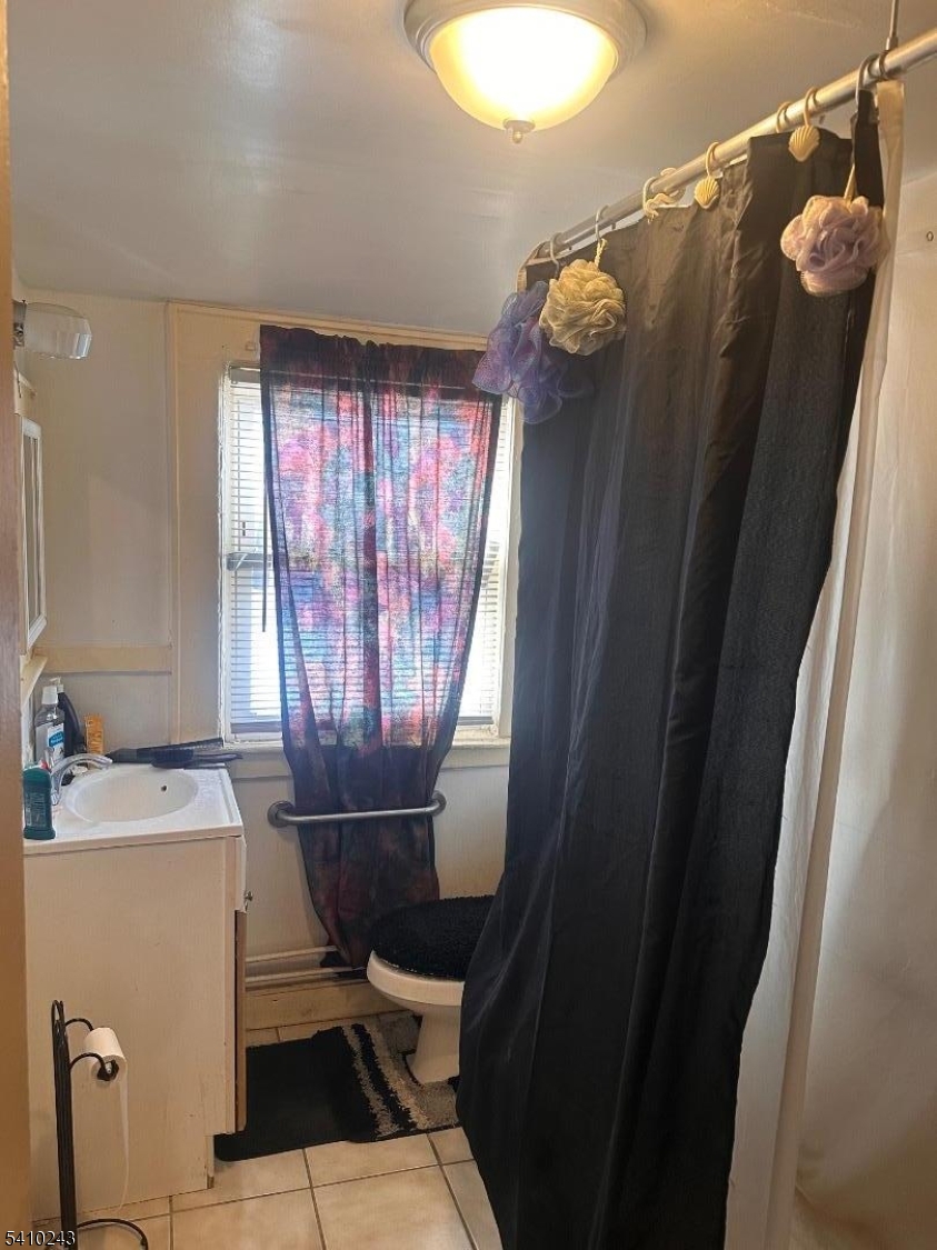 WEEQUAHIC - Residential Income