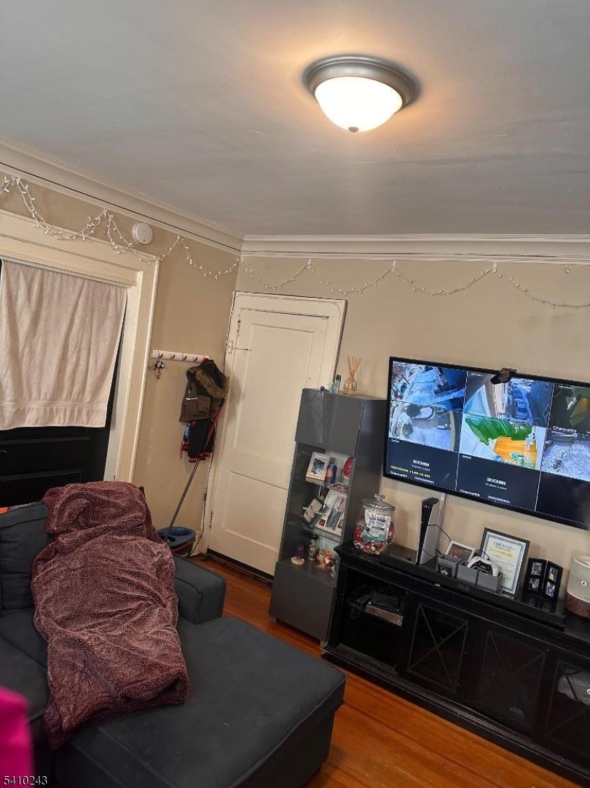 WEEQUAHIC - Residential Income