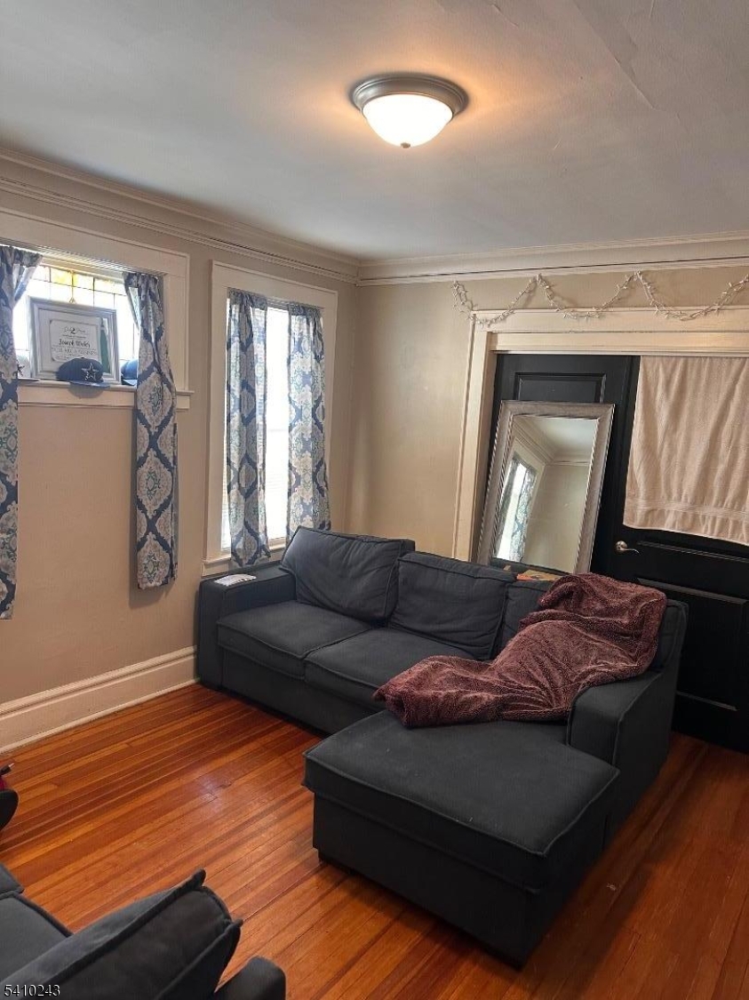 WEEQUAHIC - Residential Income