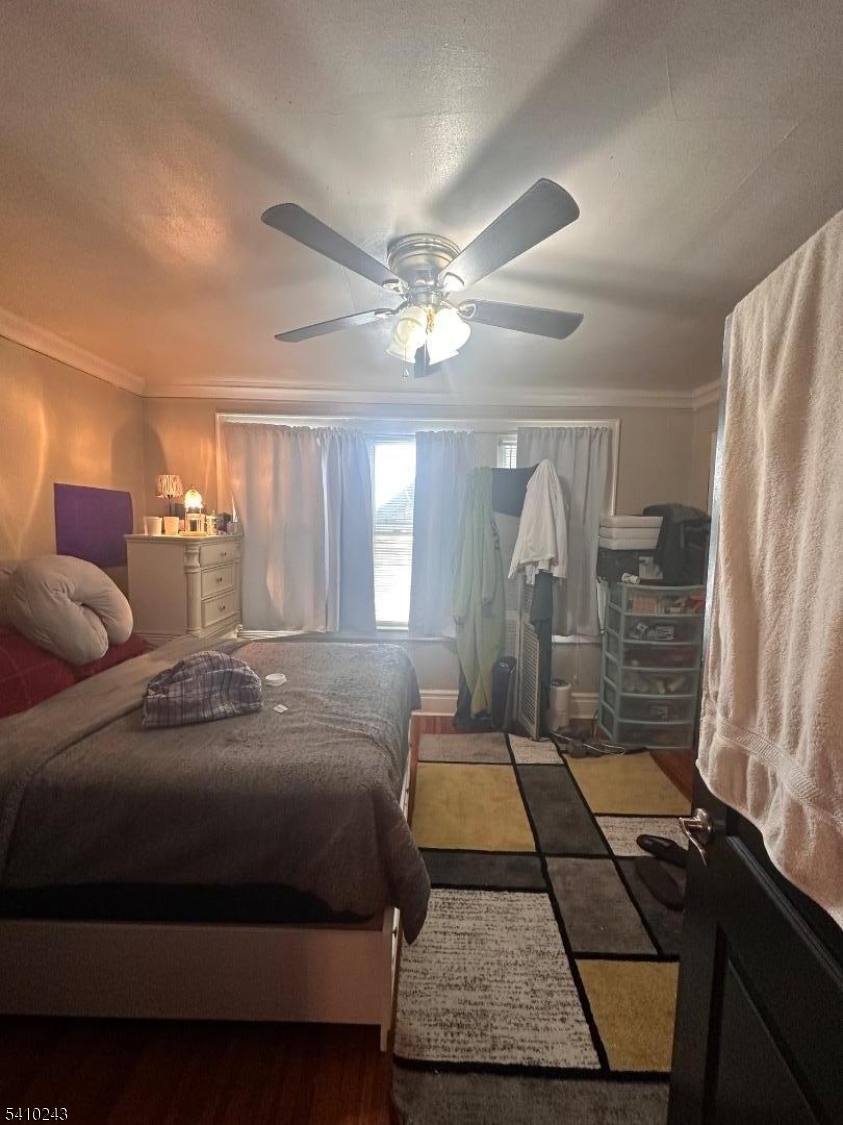 WEEQUAHIC - Residential Income