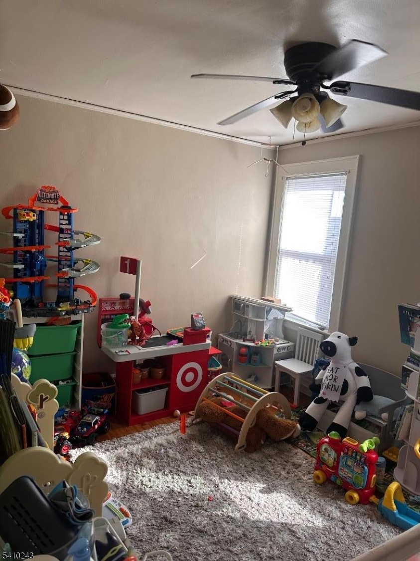 WEEQUAHIC - Residential Income