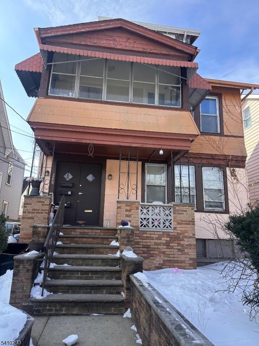 WEEQUAHIC - Residential Income