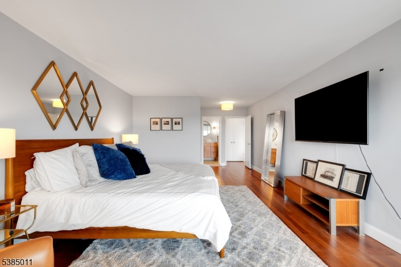 Claridge House 1 - Residential