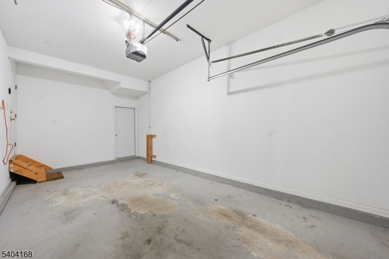 Hill - Residential Lease