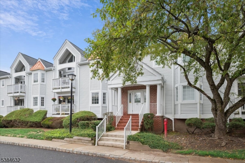 James Street Commons - Residential Lease