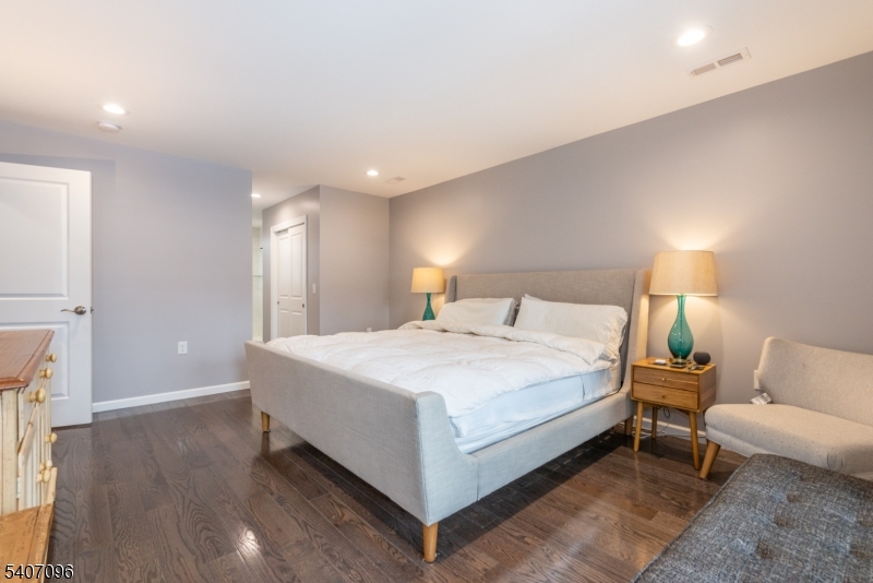 Lakeside Village - Residential