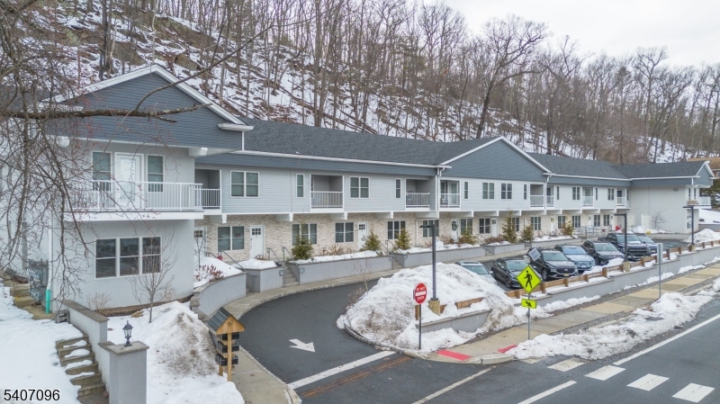 Lakeside Village - Residential