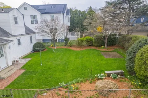 MLS: 3957426