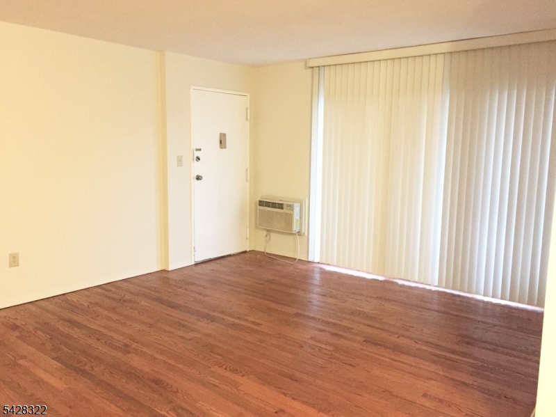 Alexandria - Residential Lease