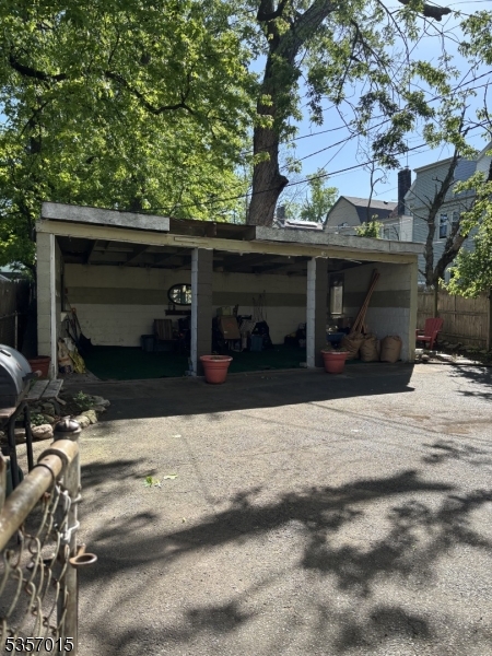 85 Franklin St