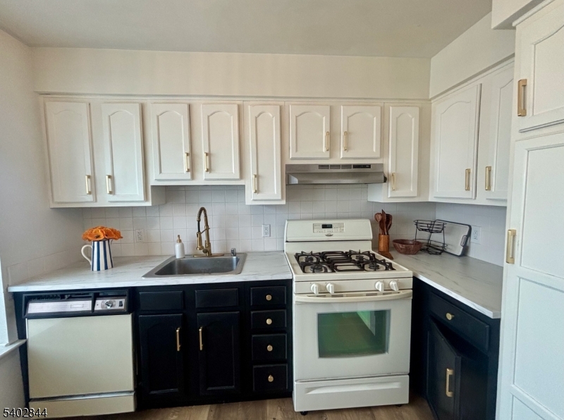 The Pointe - Residential Lease