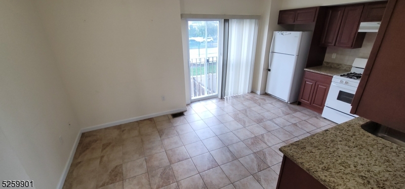 CENTRAL - Residential Lease