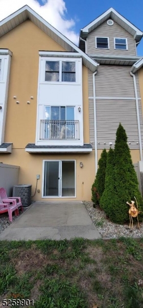 CENTRAL - Residential Lease