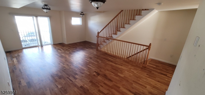 CENTRAL - Residential Lease