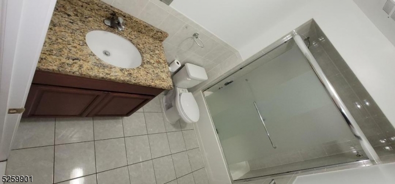 CENTRAL - Residential Lease