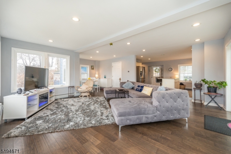 Lakefront Home - Residential