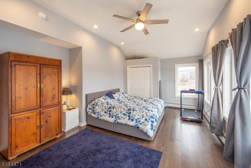 Lakefront Home - Residential