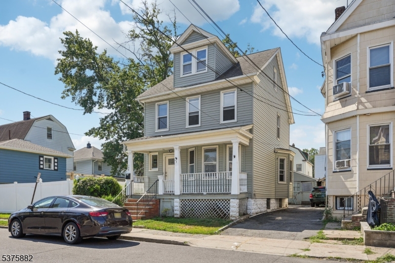 Irvington Twp., New Jersey 07111, United States, 4 Bedrooms Bedrooms, ,2 BathroomsBathrooms,Residential,Active,189149