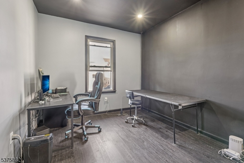 Irvington Twp., New Jersey 07111, United States, 4 Bedrooms Bedrooms, ,2 BathroomsBathrooms,Residential,Active,189149