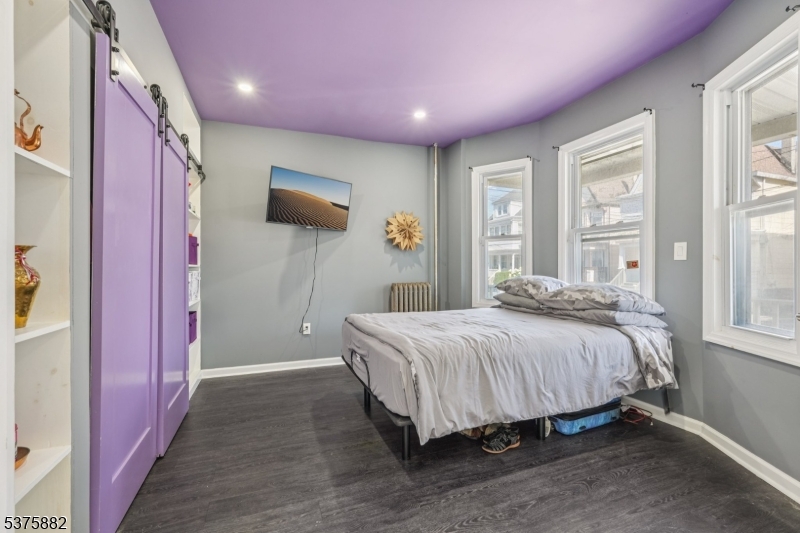 Irvington Twp., New Jersey 07111, United States, 4 Bedrooms Bedrooms, ,2 BathroomsBathrooms,Residential,Active,189149