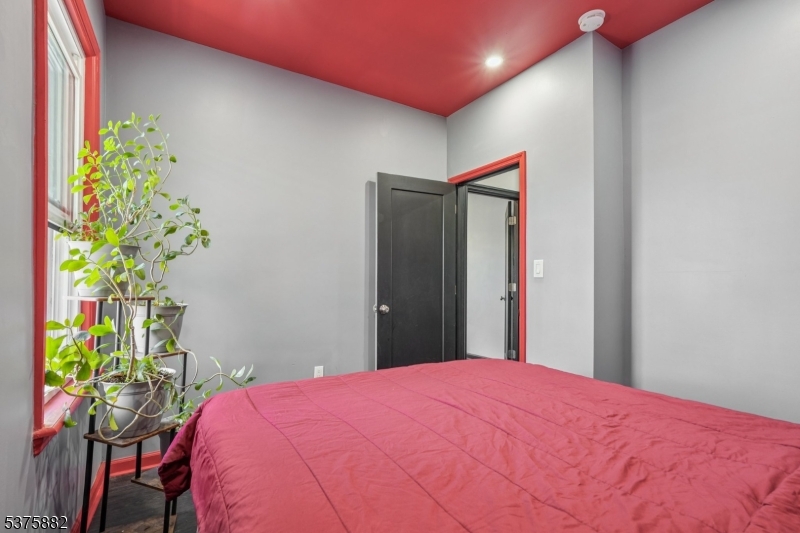 Irvington Twp., New Jersey 07111, United States, 4 Bedrooms Bedrooms, ,2 BathroomsBathrooms,Residential,Active,189149